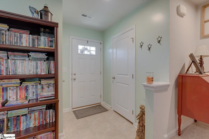 Property image 4 at 557 Hampton Townes Drive, Greenville, SC 29617