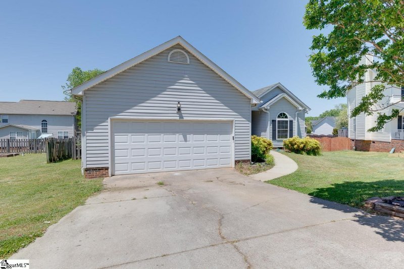 Property image 2 at 17 Leighton Court, Simpsonville, SC 29680