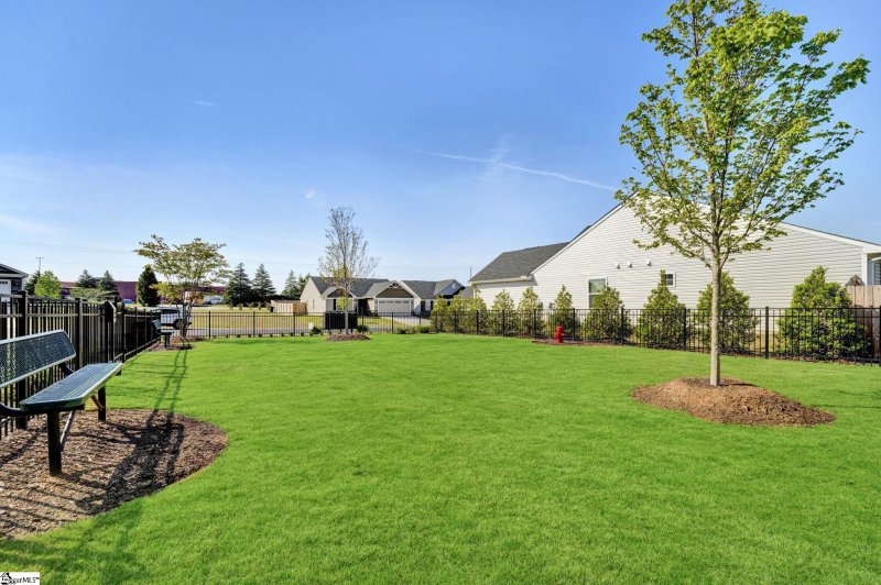 Property image 3 at 215 wellwood Way, Piedmont, SC 29673