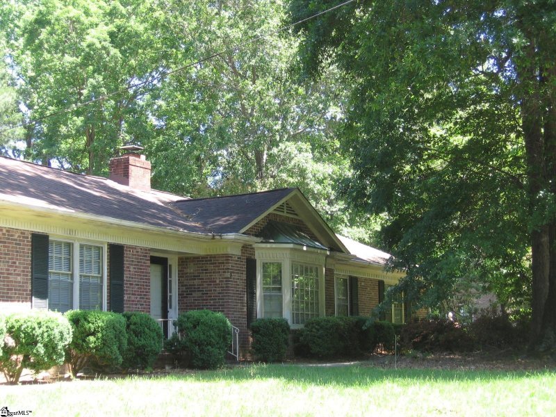 Property image 2 at 6 Gladesworth Drive, Greenville, SC 29615