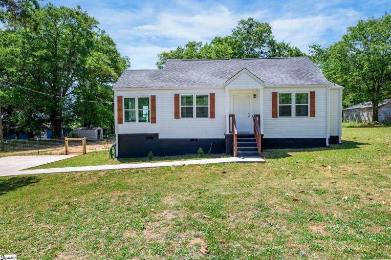 318 Crosby Circle