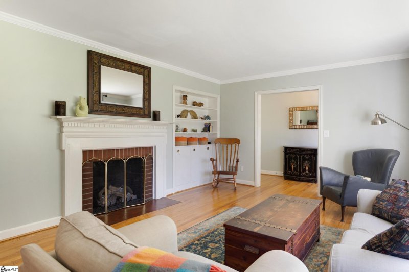 Property image 4 at 122 Dellwood Drive, Greenville, SC 29609