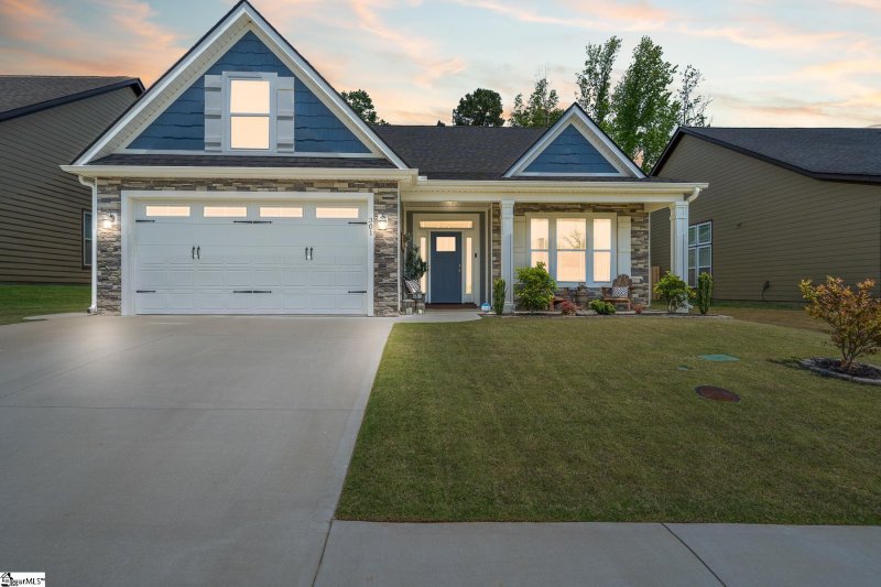Property image 2 at 301 Loxley Drive, Simpsonville, SC 29680