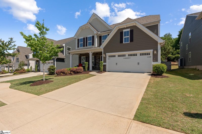 Property image 2 at 140 Belshire Drive, Greer, SC 29650