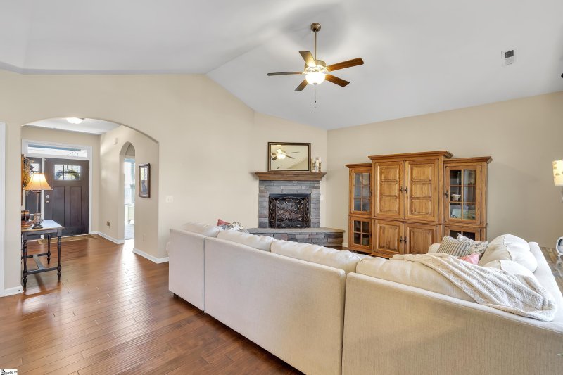 Property image 4 at 214 Downs Road, Greenville, SC 29617