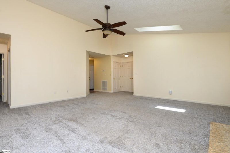 Property image 5 at 7 Poppy Meadow Lane, Simpsonville, SC 29681