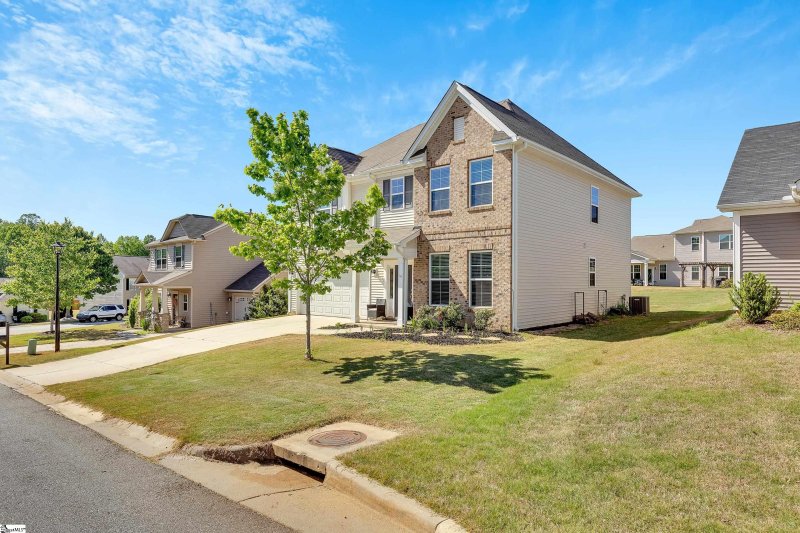 Property image 2 at 3 Burge Court, Simpsonville, SC 29681