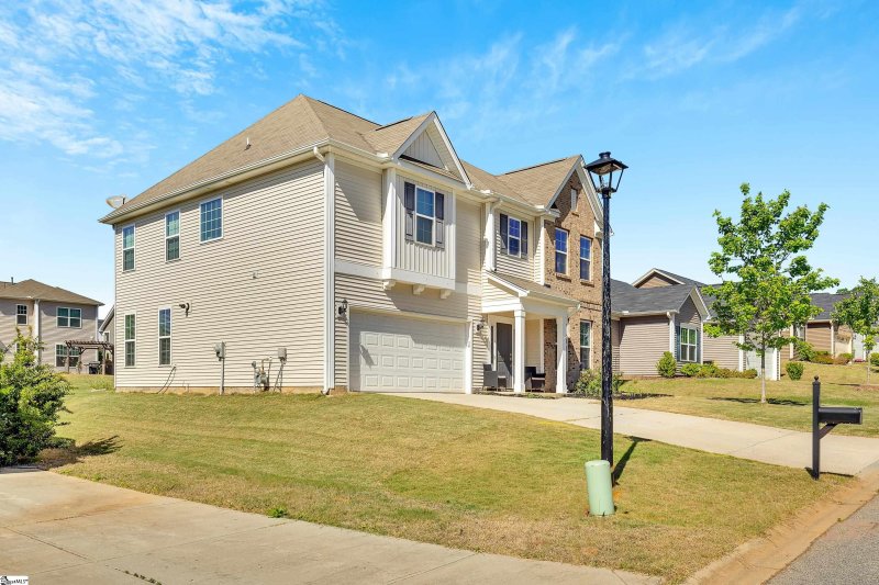 Property image 3 at 3 Burge Court, Simpsonville, SC 29681