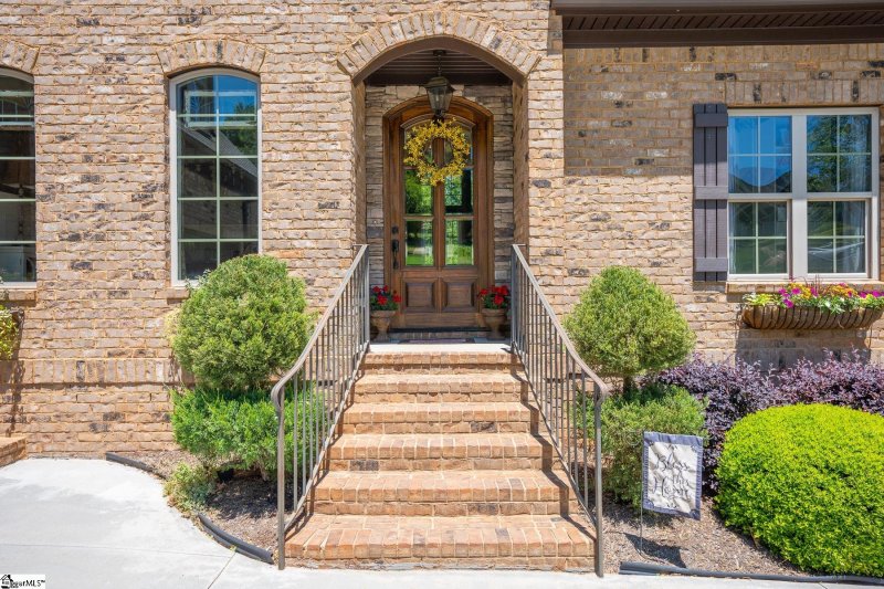 Property image 2 at 110 Walnut Creek Way, Greenville, SC 29611