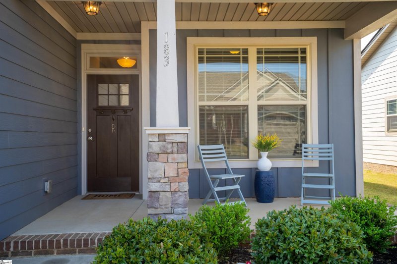 Property image 2 at 183 Bur Oak Drive, Taylors, SC 29687