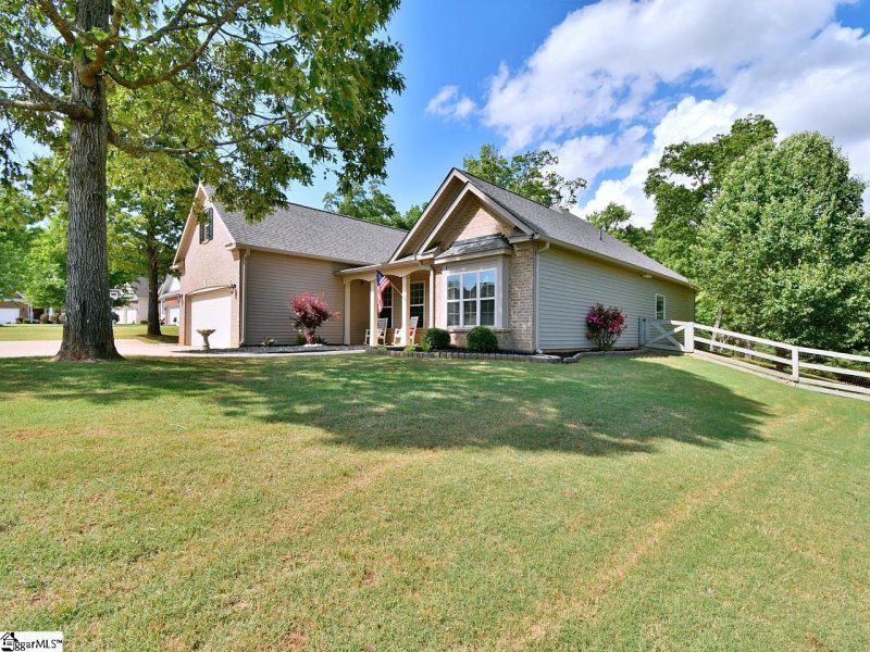 Property image 3 at 174 Pendock Lane, Piedmont, SC 29673