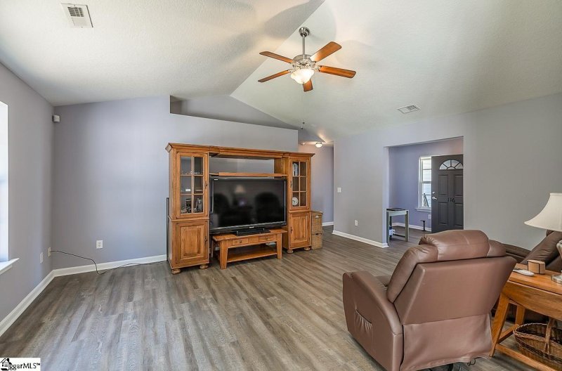 Property image 3 at 116 Templewood Court, Williamston, SC 29697