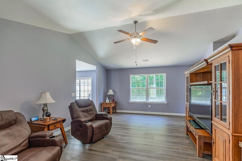 Property image 4 at 116 Templewood Court, Williamston, SC 29697