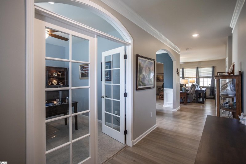 Property image 2 at 812 Barnum Court, Greer, SC 29651