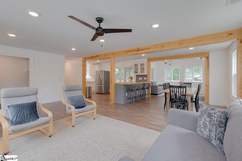 Property image 4 at 7 Cardinal Drive, Taylors, SC 29687