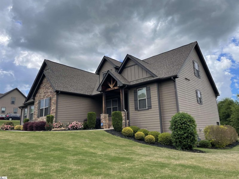 Property image 2 at 335 Brown Farm Way, Taylors, SC 29687