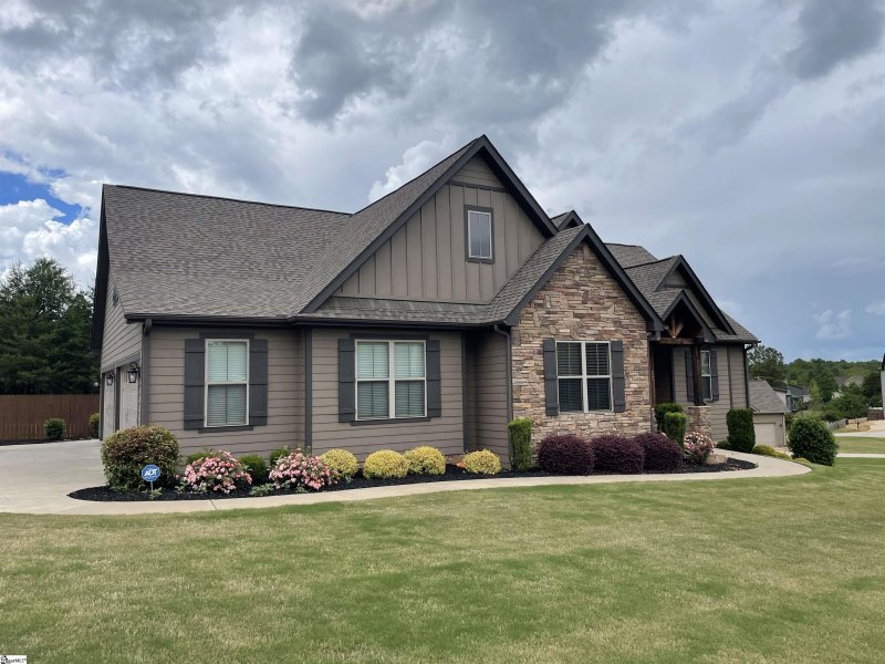 Property image 4 at 335 Brown Farm Way, Taylors, SC 29687