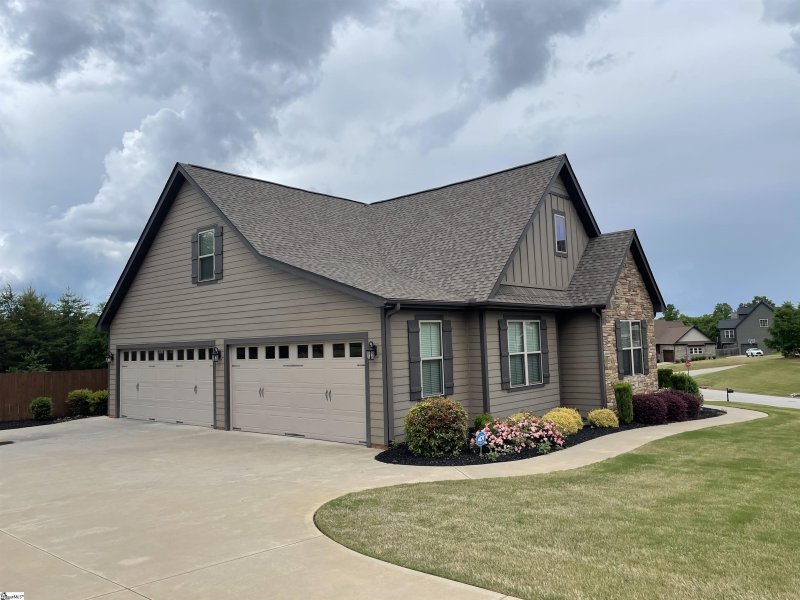 Property image 5 at 335 Brown Farm Way, Taylors, SC 29687