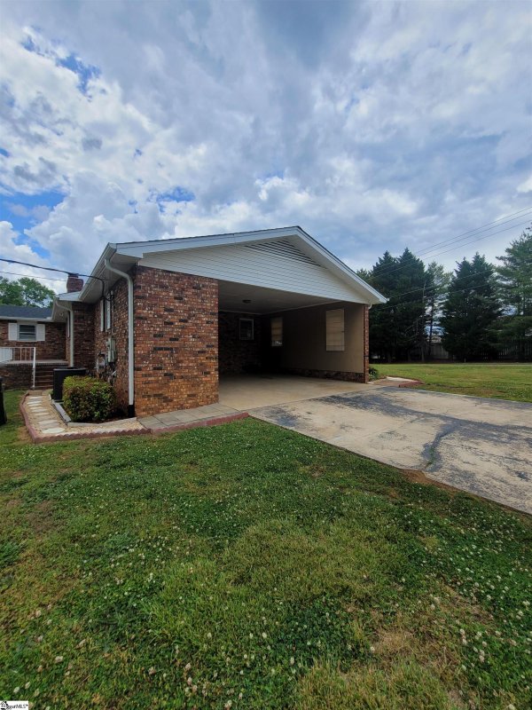 Property image 2 at 401 Chick Springs Road, Greer, SC 29650