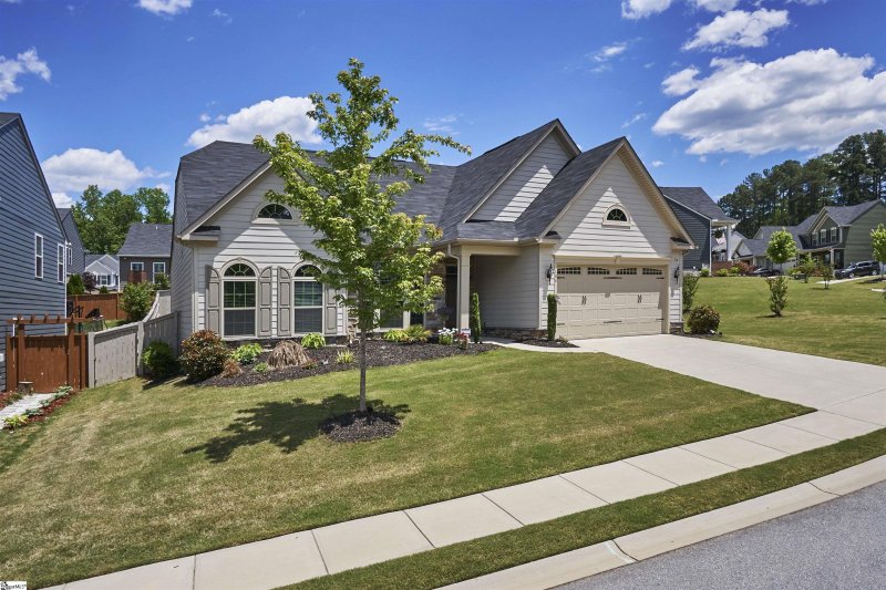 Property image 2 at 104 Fawn Hill Drive, Simpsonville, SC 29681