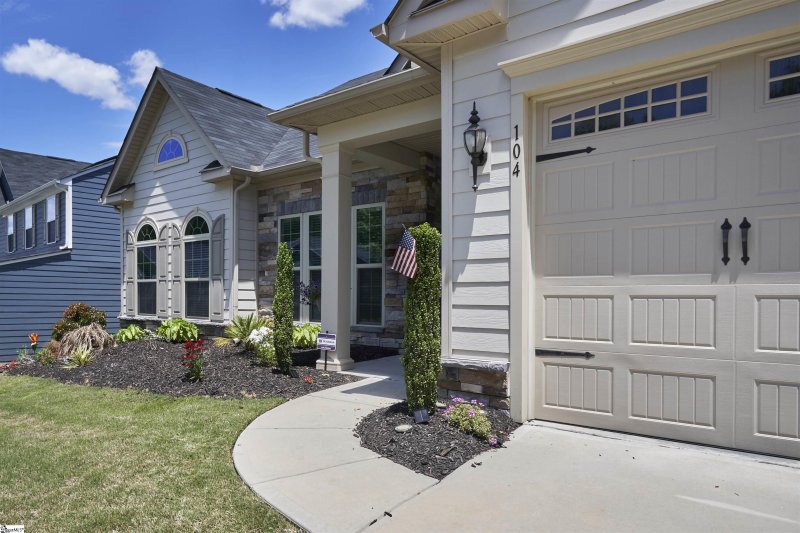 Property image 3 at 104 Fawn Hill Drive, Simpsonville, SC 29681