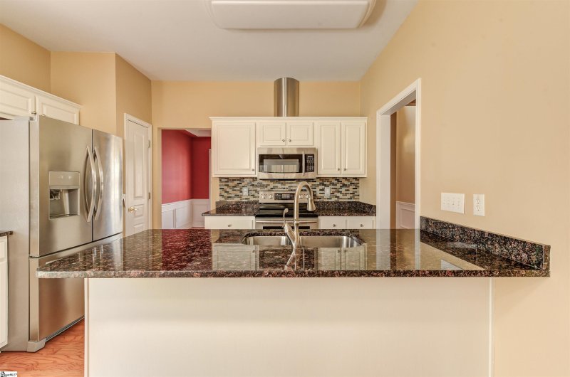 Property image 2 at 812 Medora Drive, Greer, SC 29650