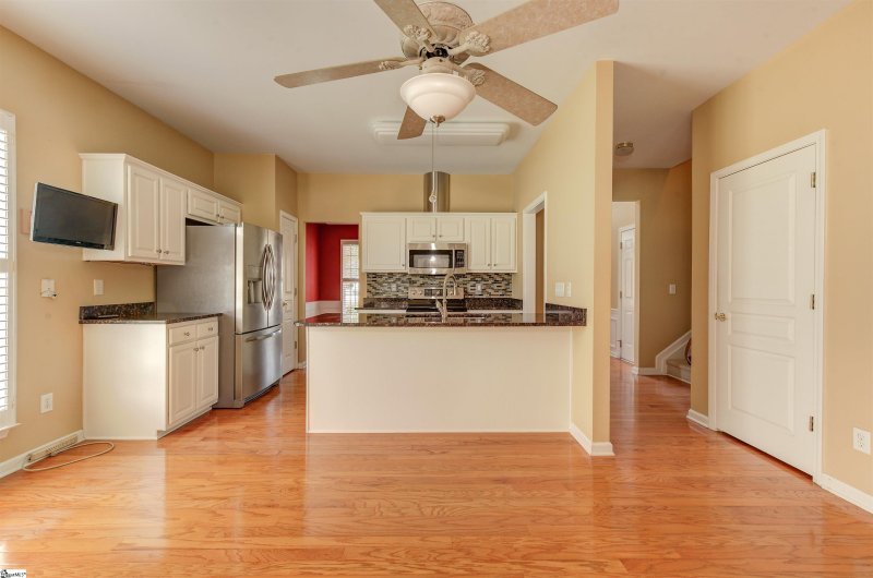Property image 5 at 812 Medora Drive, Greer, SC 29650