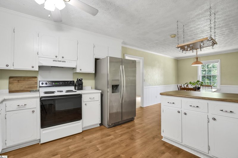 Property image 3 at 100 Mallard Drive, Easley, SC 29642