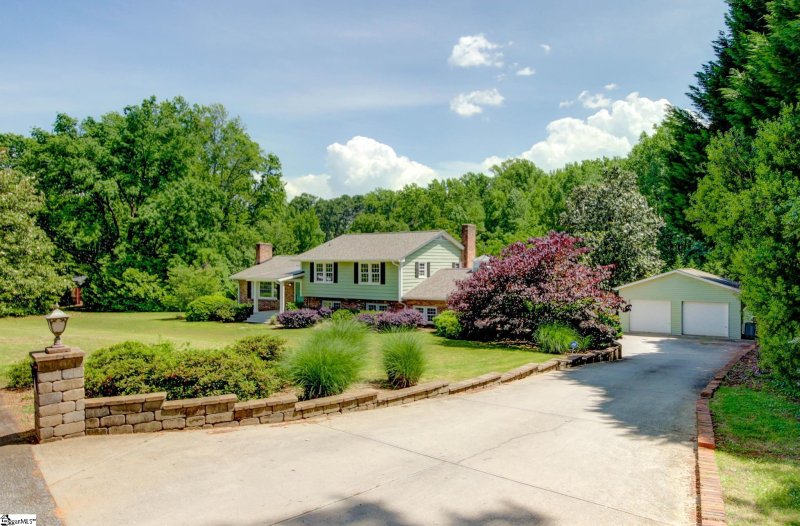 Property image 2 at 500 McCarter Avenue, Greenville, SC 29615