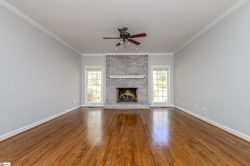 Property image 5 at 516 W Woodbury Lane, Spartanburg, SC 29301