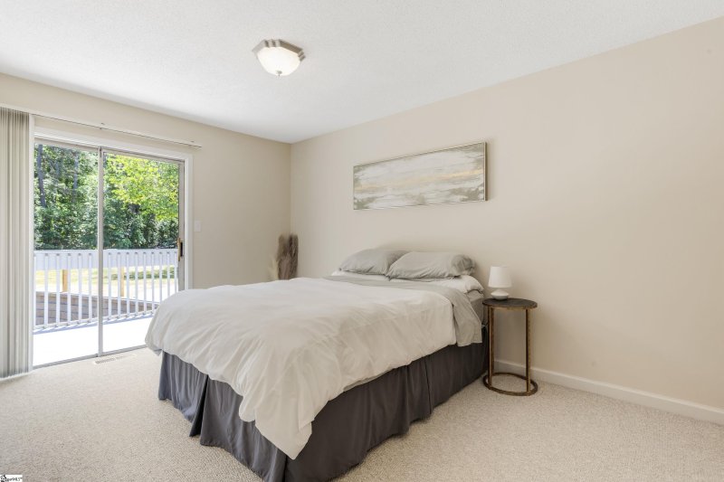 Property image 5 at 112 Royal Court, Greenville, SC 29611