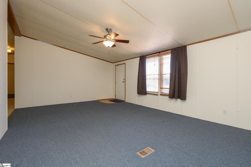 Property image 4 at 4 Mandalay Court, Pelzer, SC 29669