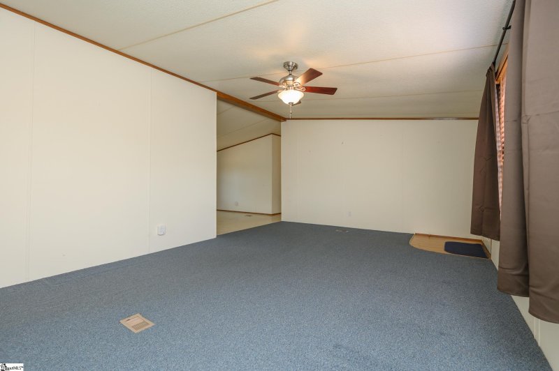 Property image 5 at 4 Mandalay Court, Pelzer, SC 29669