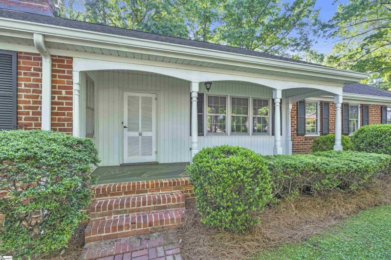 Property image 2 at 10 Broadmoor Drive, Greenville, SC 29615