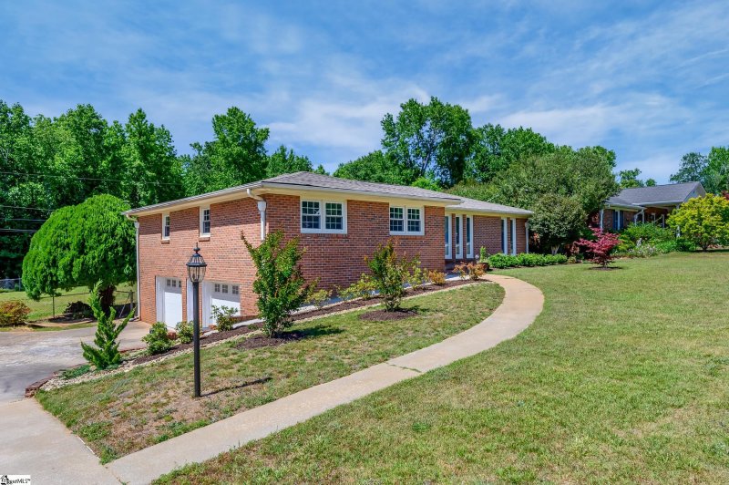 Property image 2 at 104 Eastcliffe Way, Greenville, SC 29611