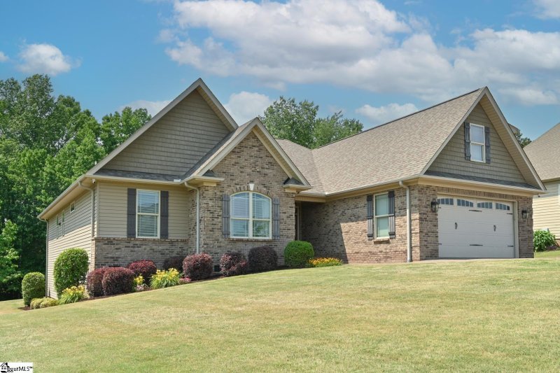 Property image 2 at 224 Clearridge Way, Greer, SC 29651