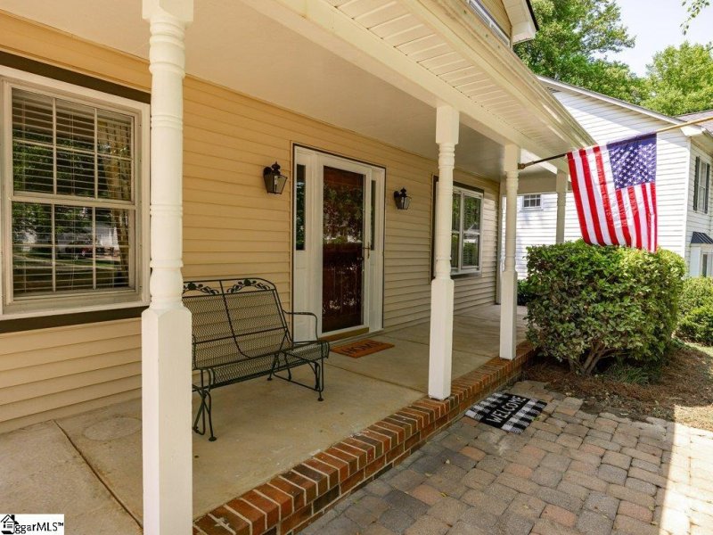 Property image 3 at 109 Crosswinds Street, Greer, SC 29650