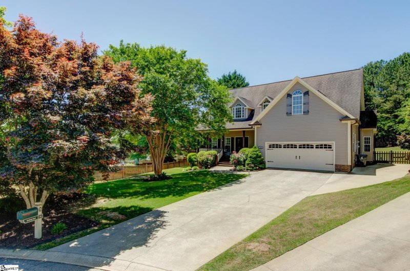 Property image 2 at 103 Dewberry Court, Easley, SC 29642