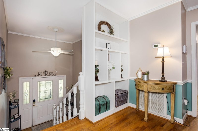 Property image 3 at 4 E Woodburn Drive, Taylors, SC 29687