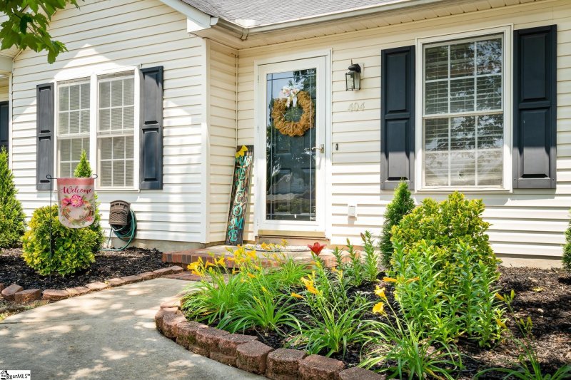 Property image 4 at 404 Cardoon Court, Spartanburg, SC 29303
