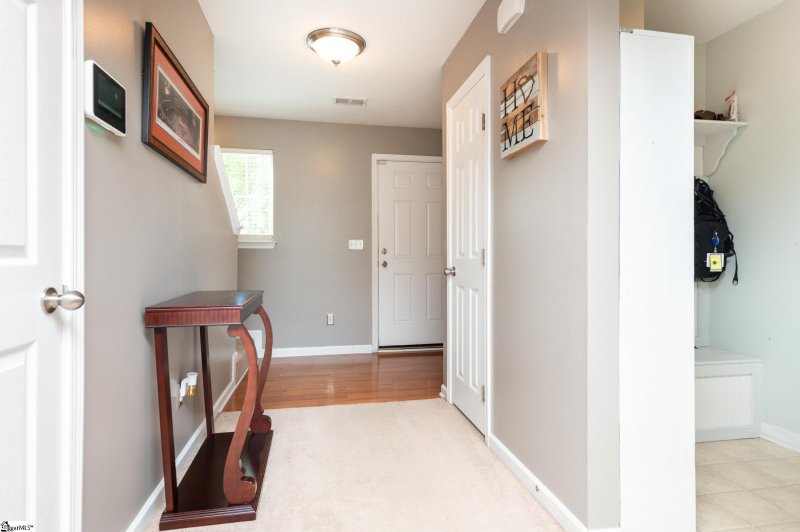 Property image 2 at 387 Edgemont Avenue, Spartanburg, SC 29301