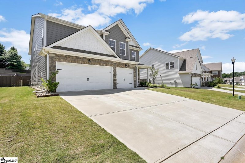 Property image 2 at 602 Carmelo Court, Greer, SC 29650