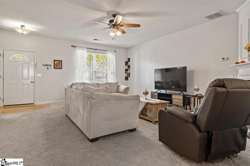 Property image 3 at 211 Braelock Drive, Greer, SC 29650-4160