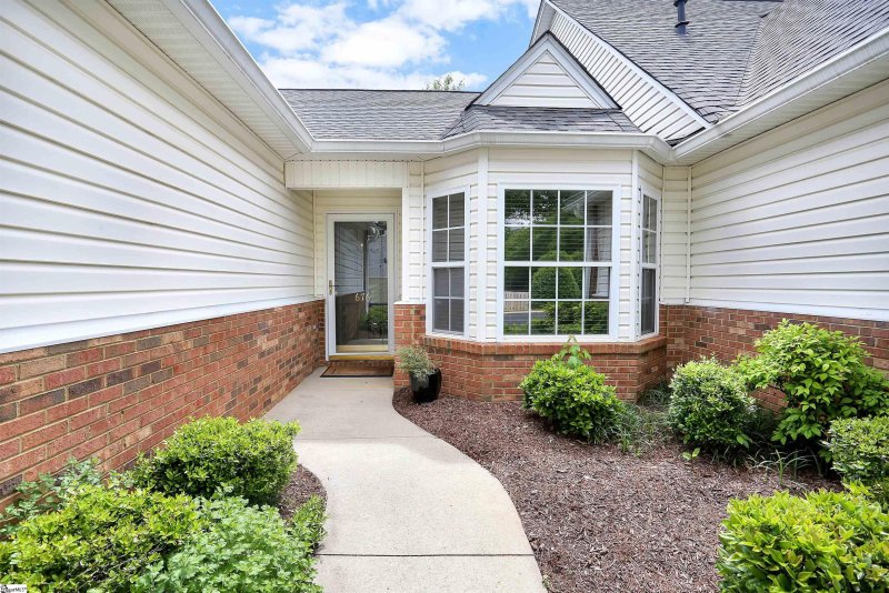 Property image 5 at 676 Ivybrooke Avenue, Greenville, SC 29615