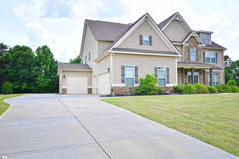 Property image 2 at 409 Tea Olive Place, Simpsonville, SC 29680