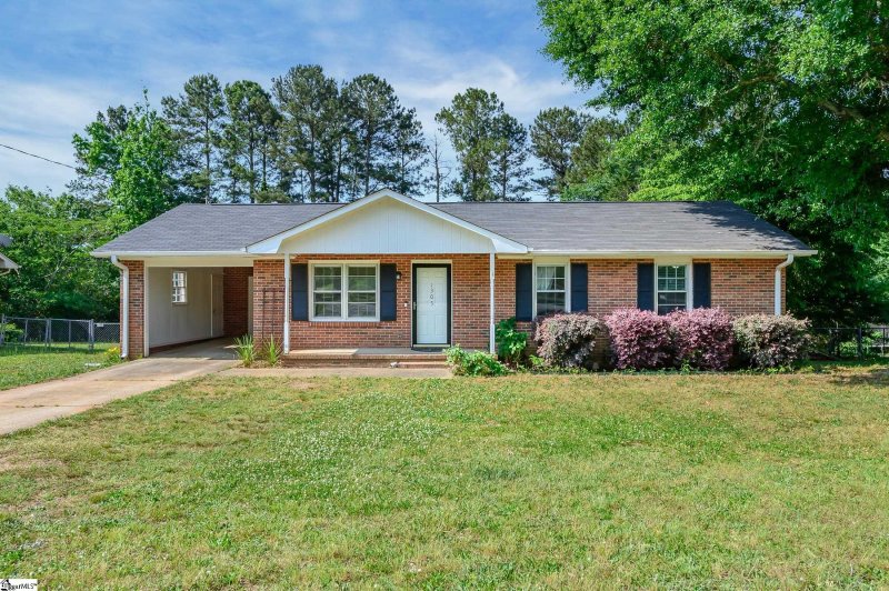 1305 Centerville Road