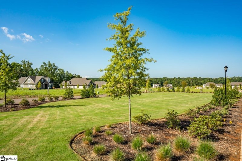 Property image 5 at 21 Norlin Drive, Greenville, SC 29607