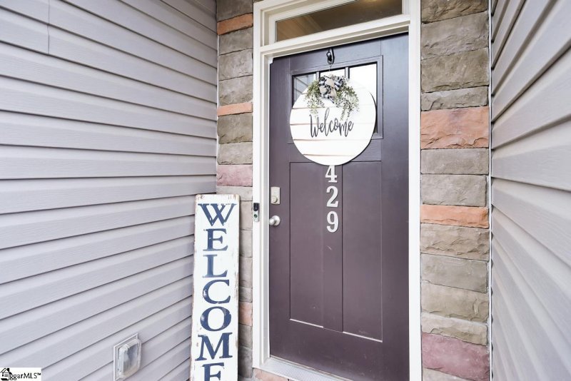 Property image 3 at 429 Meadowpark Lane, Duncan, SC 29334