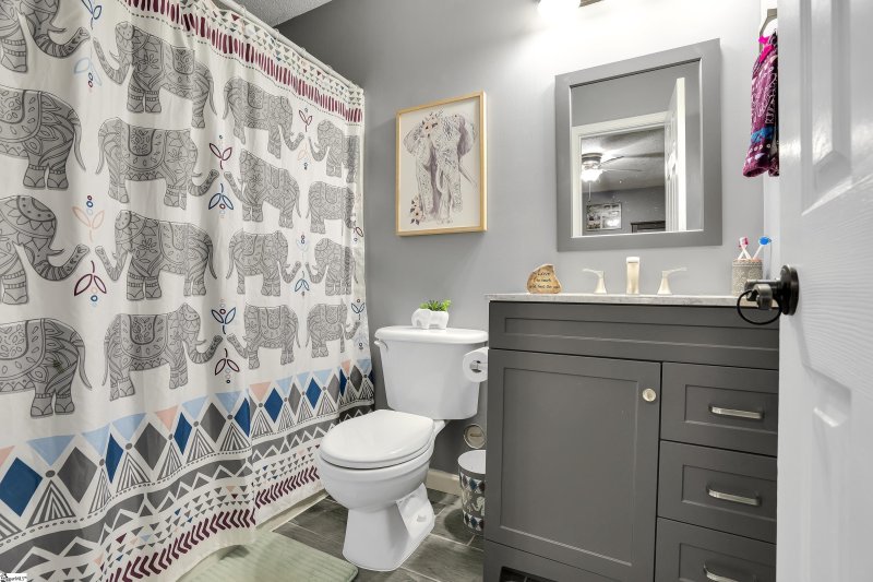 Property image 3 at 17 Seven Pines Court, Greer, SC 29651