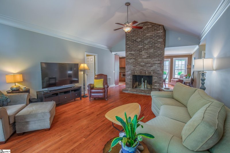 Property image 3 at 121 Bendingwood Circle, Taylors, SC 29687